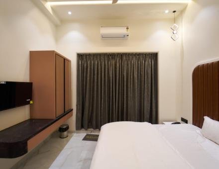Casa Luxuria Villa 5BHK