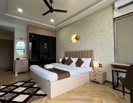Saanjh Villa 6BHK